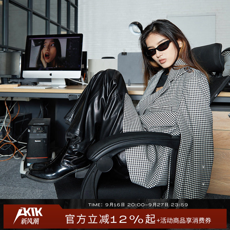 AKTK/ANNK 新款 小众设计 肩部调节金属扣格纹西装外套女图片