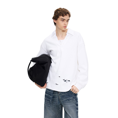 AKTK【王鹤棣同款】V领三角压印长袖卫衣