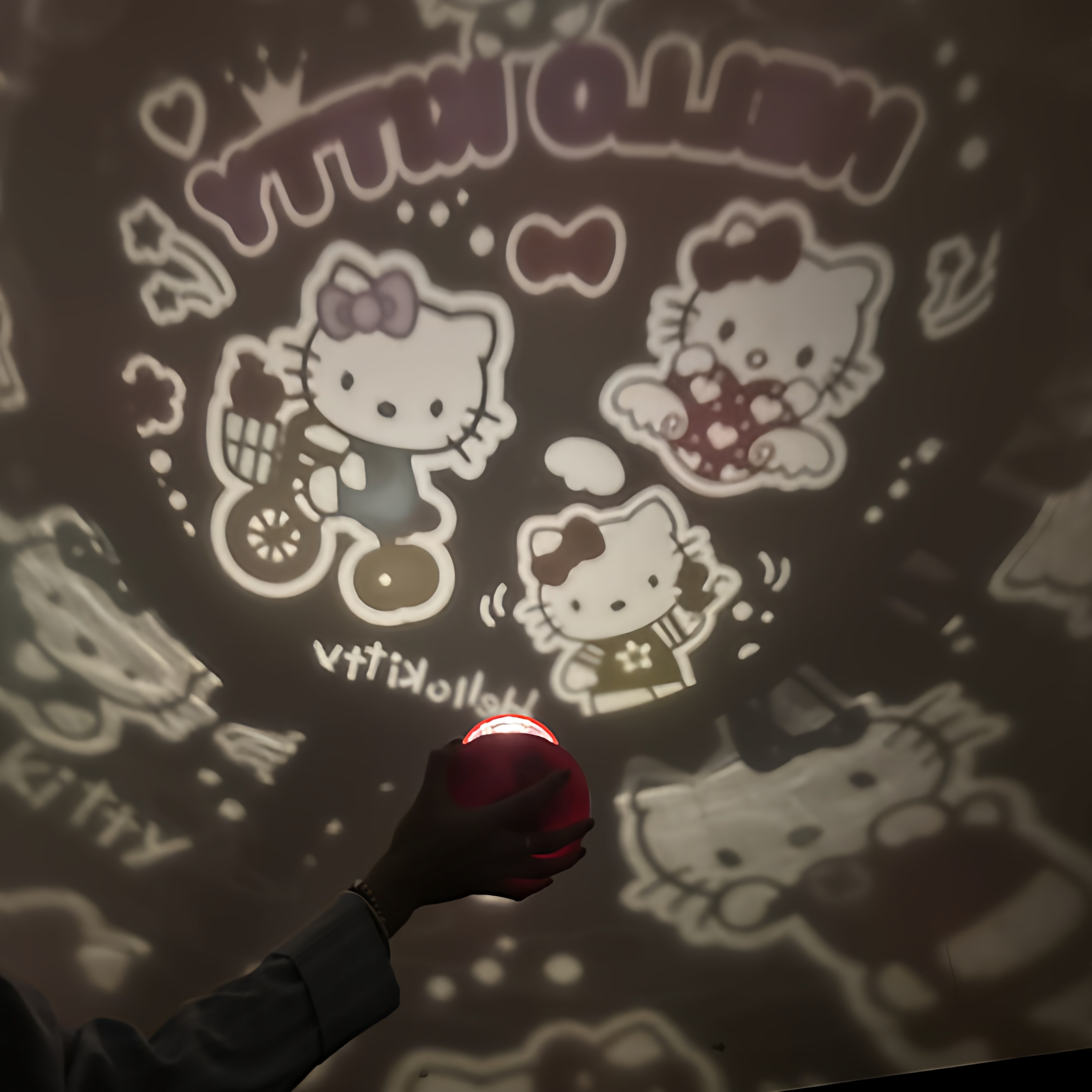 KT猫投影仪氛围灯KT旋转图案卧室天花板小夜灯蓝牙音响送女生礼盒