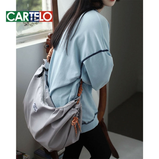 LIVEBOX饺子包女百搭斜挎包2022新款休闲健身抽绳单肩包源头