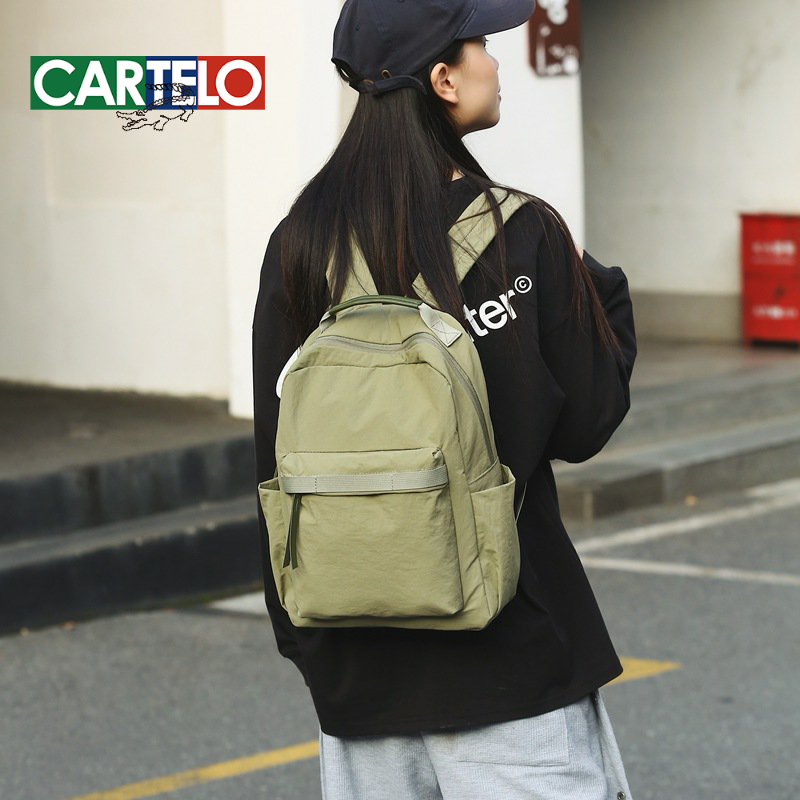 2025新款休闲旅行背包户外登山包女复古双肩包大学生书包,箱包皮具/热销女包/男包,双肩背包,淘宝优惠券,粉丝福利购,淘宝优惠卷