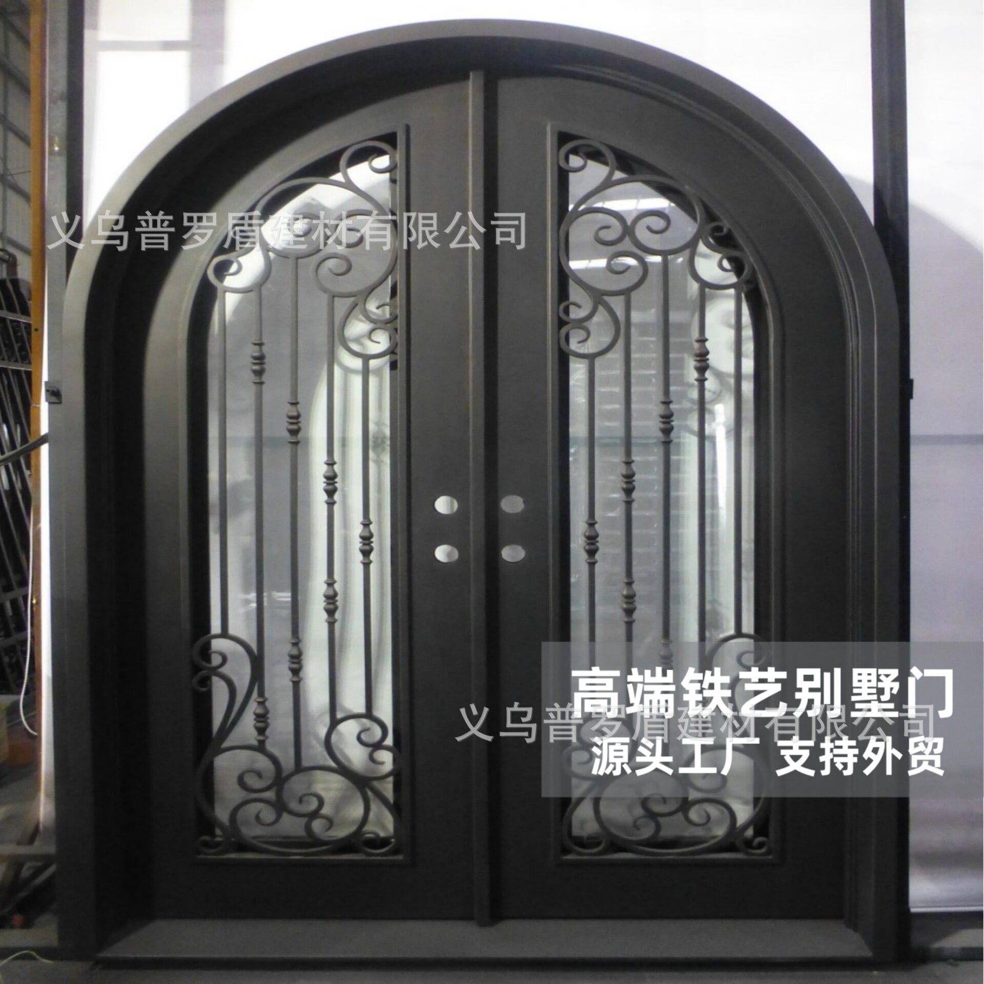 欧式复古拱形铁艺门玻璃双开别墅入户大门纯手工锻打花枝来图