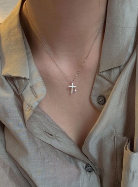 锆石十字架项链女百搭时尚简约高级感小众设计项链不掉色钛钢锁骨