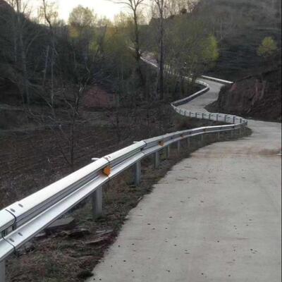 速发高速公路乡村道路波形护栏板 立柱 防阻块 端头 托架 配件