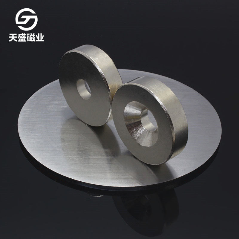 D100*10-10工厂直发圆形大磁铁片打捞M10强磁电镀带孔D100×10-10