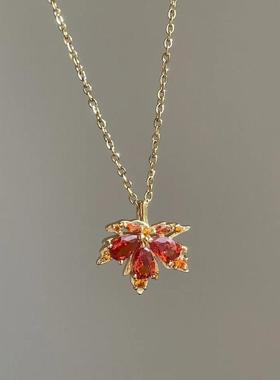 浪漫~是缓缓飘落的红色枫叶项链