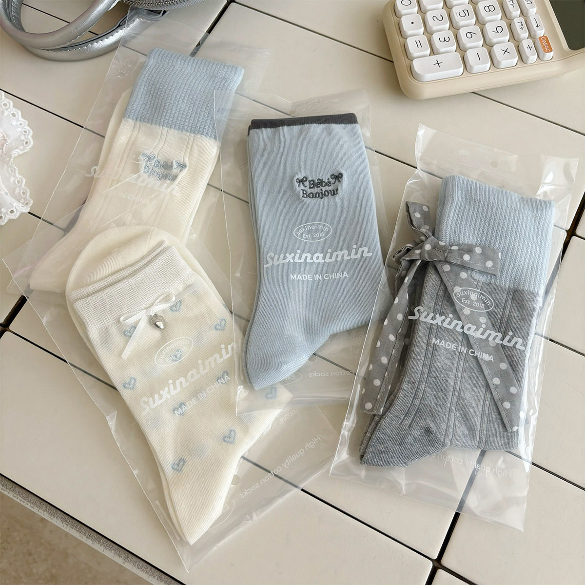 春夏奶白蓝刺绣条纹堆堆中筒袜