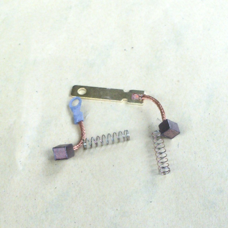 速发YH7摩嘉陵DJ100大JD110适用泰湾梁0托车起动马达碳刷炭刷