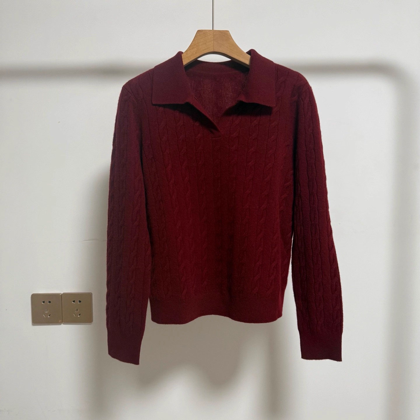 艾诺丝国内代购2025冬季新款修身套头翻领针织衫毛衣女装W267109