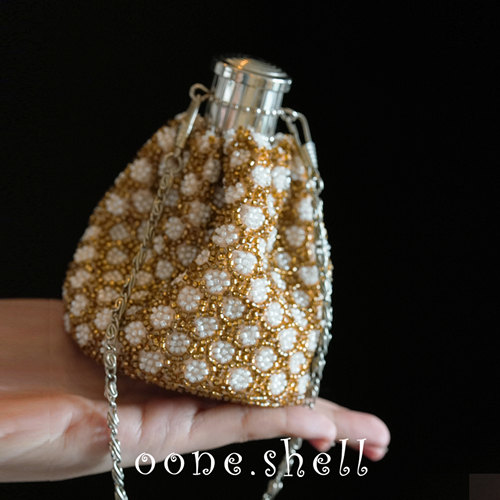 一颗贝壳原创手作绣珠mini斜挎包