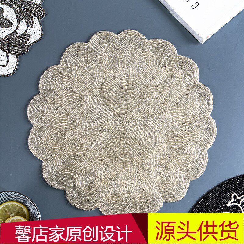 速发串珠花型西餐杯盘样隔热欧房装饰桌子软装仿板式摆件