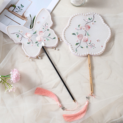 刺绣古典汉服流苏团扇