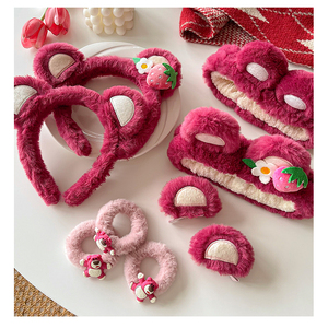 二件套草莓可爱洗脸发箍女防水手腕带束发带头箍防滑毛绒小熊发卡