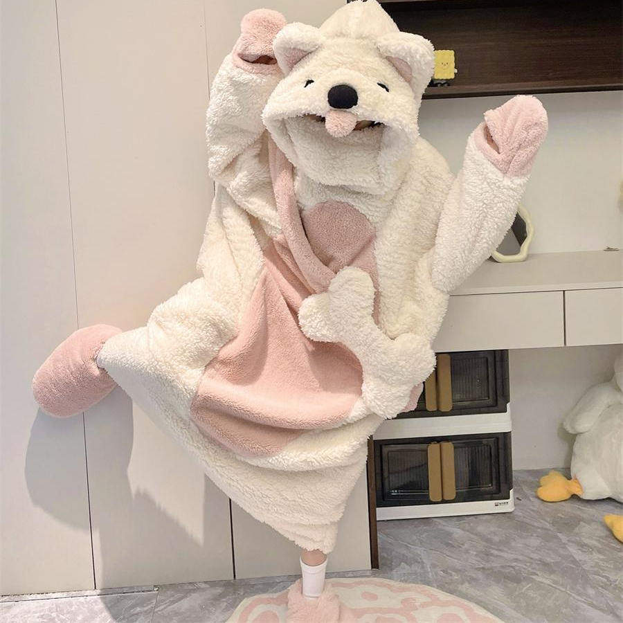 珊瑚绒睡衣女冬季加厚保暖卡通可爱北极熊睡袍连帽搞怪沙雕家居服