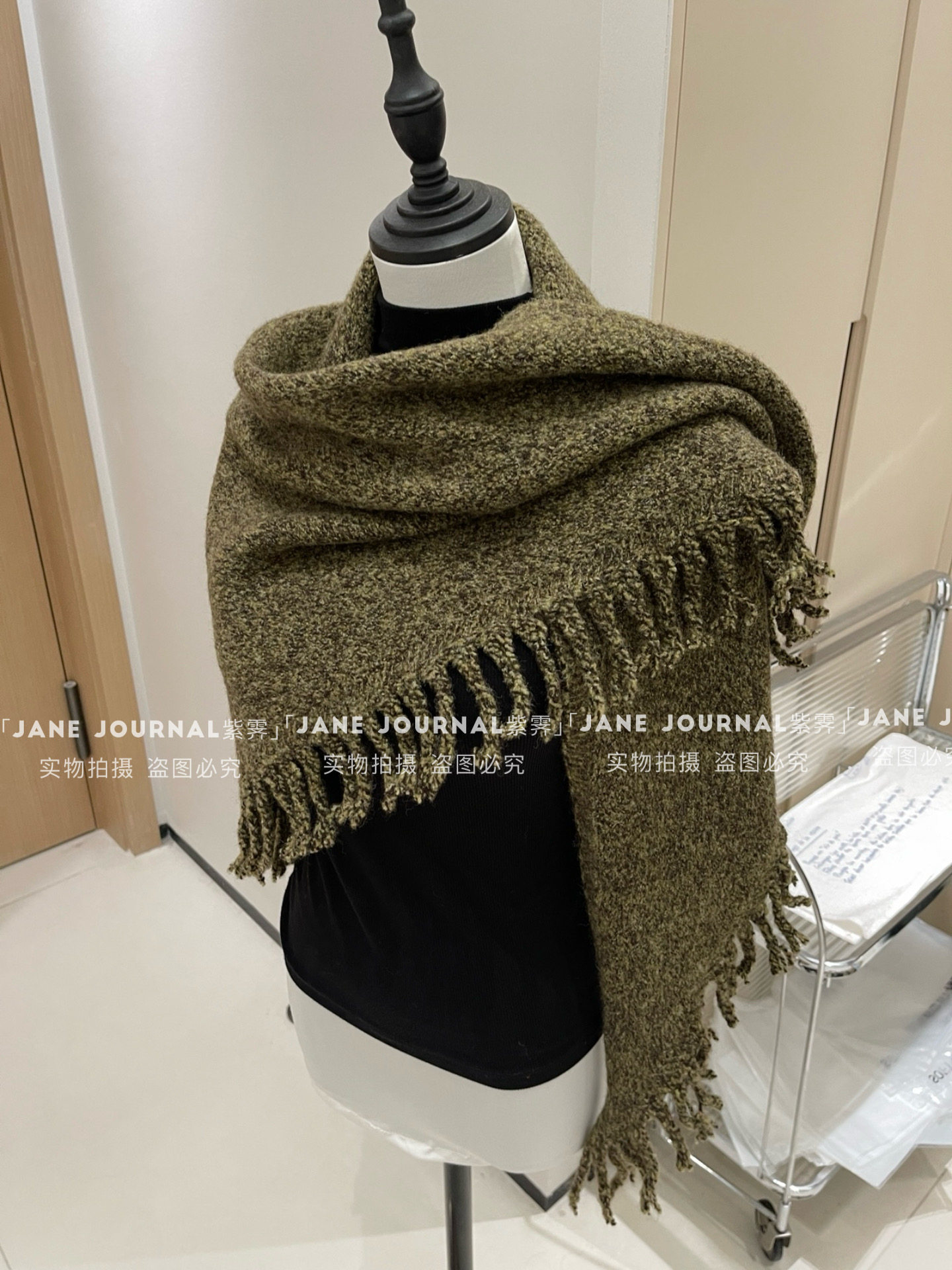 Jane·流苏韩系氛围感针织三角披肩含绵羊毛女秋冬保暖护颈百搭