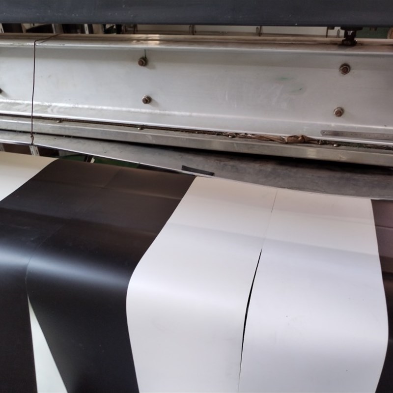 广东鸿铭 一半黑一半白输送带 皮壳机 天地盖机皮带  厂家直销