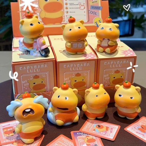 2025年新款水豚噜噜盲盒手办摆件小熊女挂饰件卡通公仔玩偶玩具