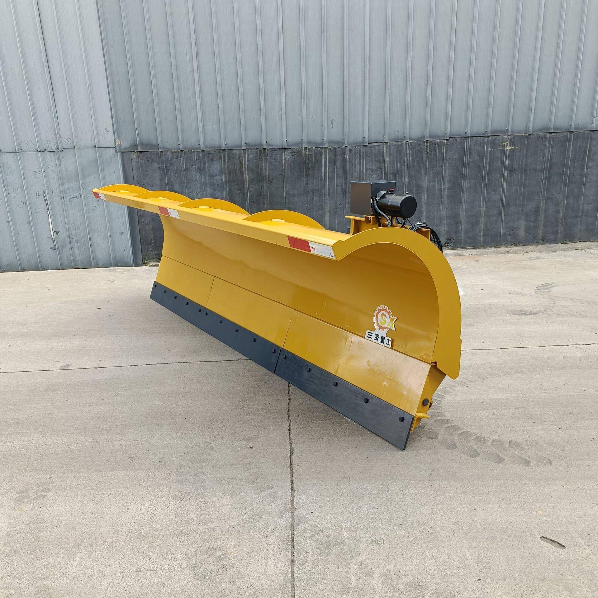 道路清雪车载式弹簧避障冬季清雪铲扫雪刷抛雪机自带动力推