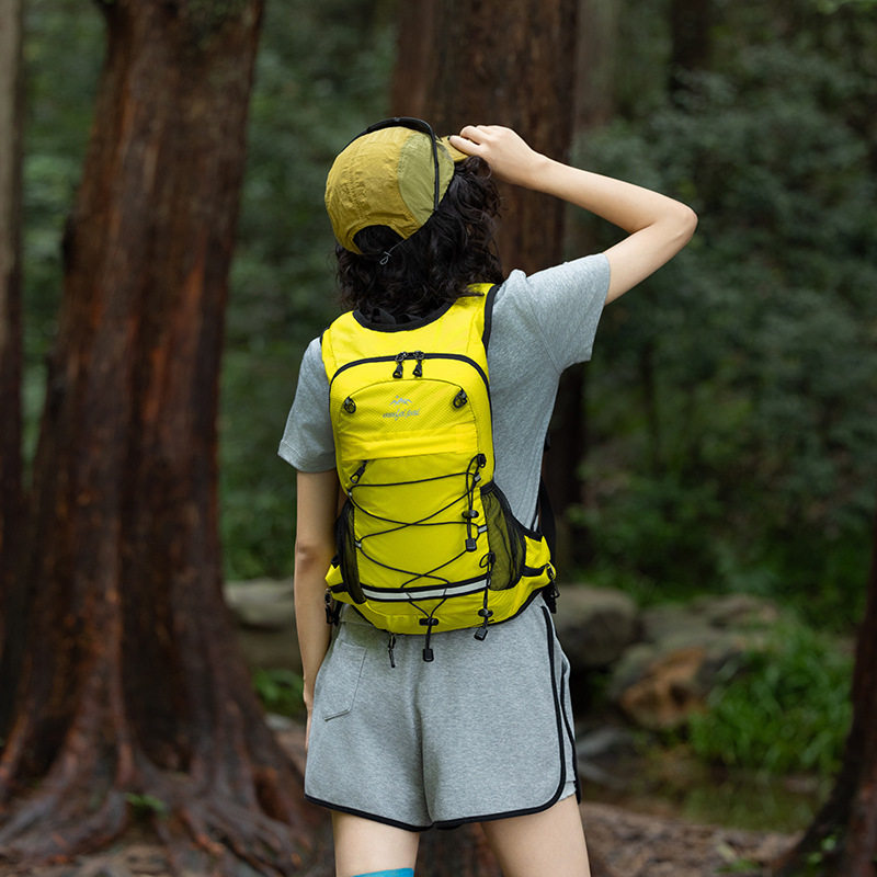 户外专业登山包男女徒步爬山跑步背包骑行轻便旅行轻量化小双肩包