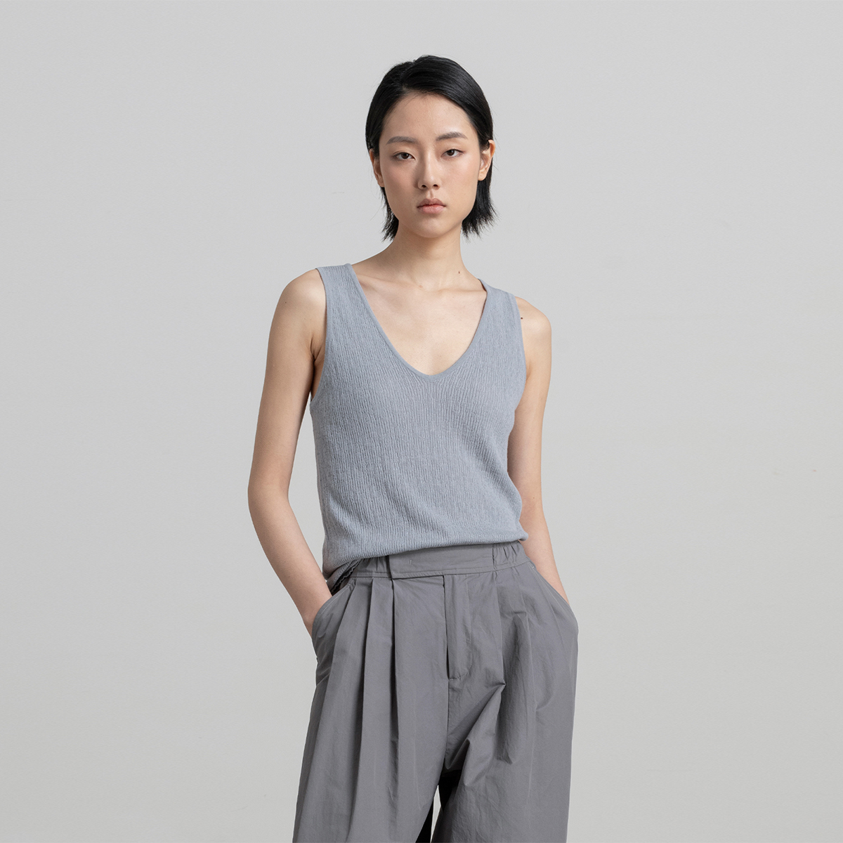 322WORKHOUSE羊毛V领背心