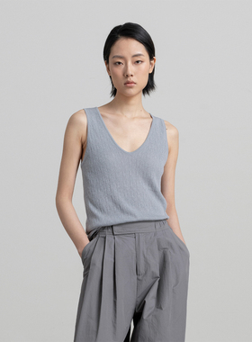 322WORKHOUSE羊毛V领背心女士2025新款早春黑色针织无袖上衣B584