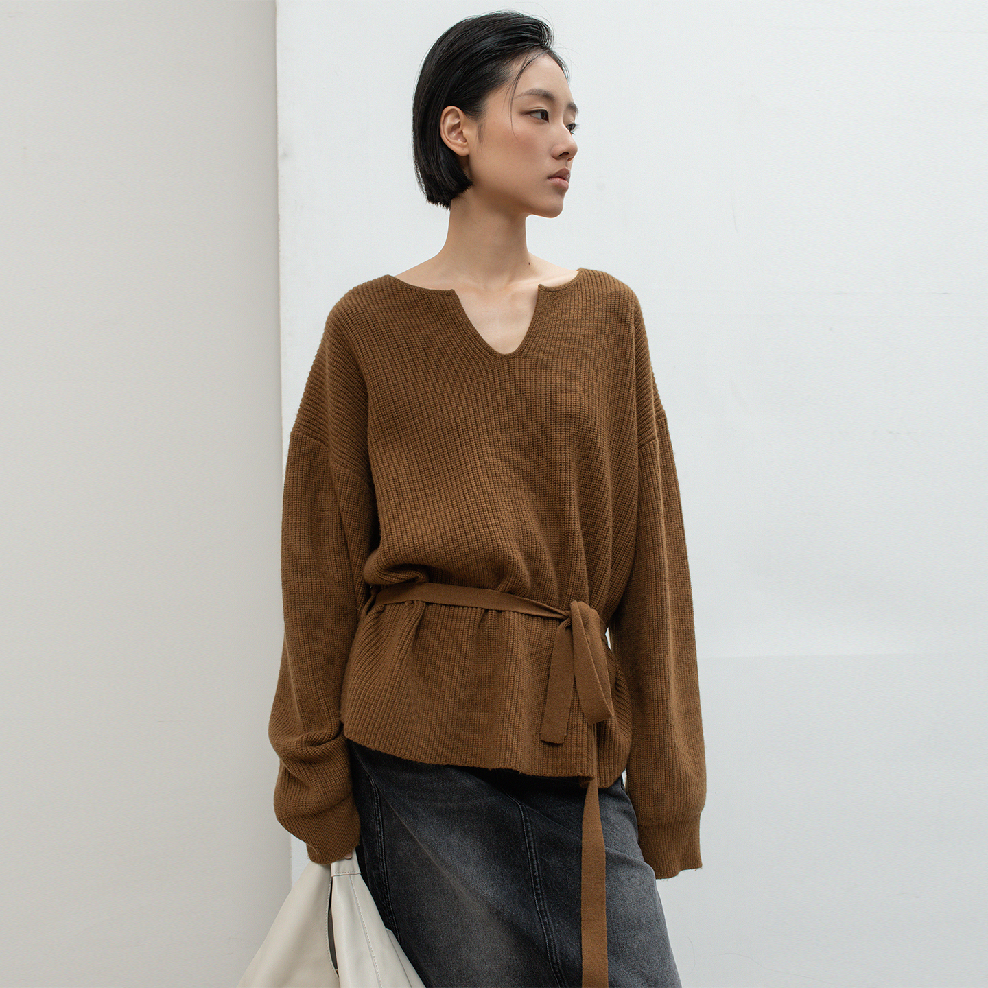 全羊毛小V领针织套头衫