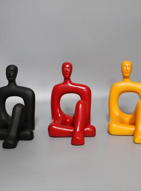 现代简约表情包人物树脂雕塑摆件样板房电视柜客厅玄关创意装饰品