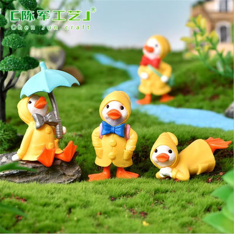 卡通雨伞雨衣可爱鸭子微景观DIY园艺摆件塑料工艺品小鸭摆件礼品