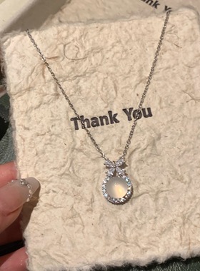 蝴蝶结玉髓项链女轻奢小众高级感