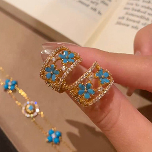 新中式仿绿松石镂空花朵耳钉女2026新款爆款独特漂亮气质显白耳饰