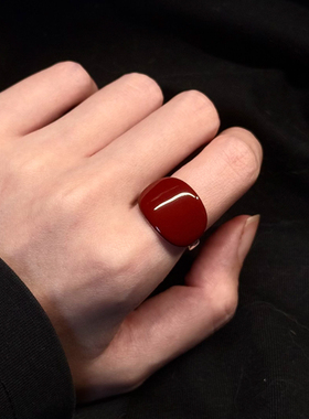 复古朱砂红方型几何宽面戒指轻奢