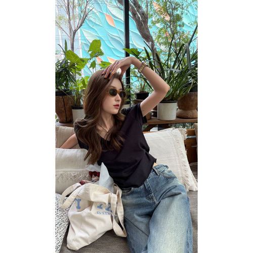 黑色v领短袖t恤女新款通勤