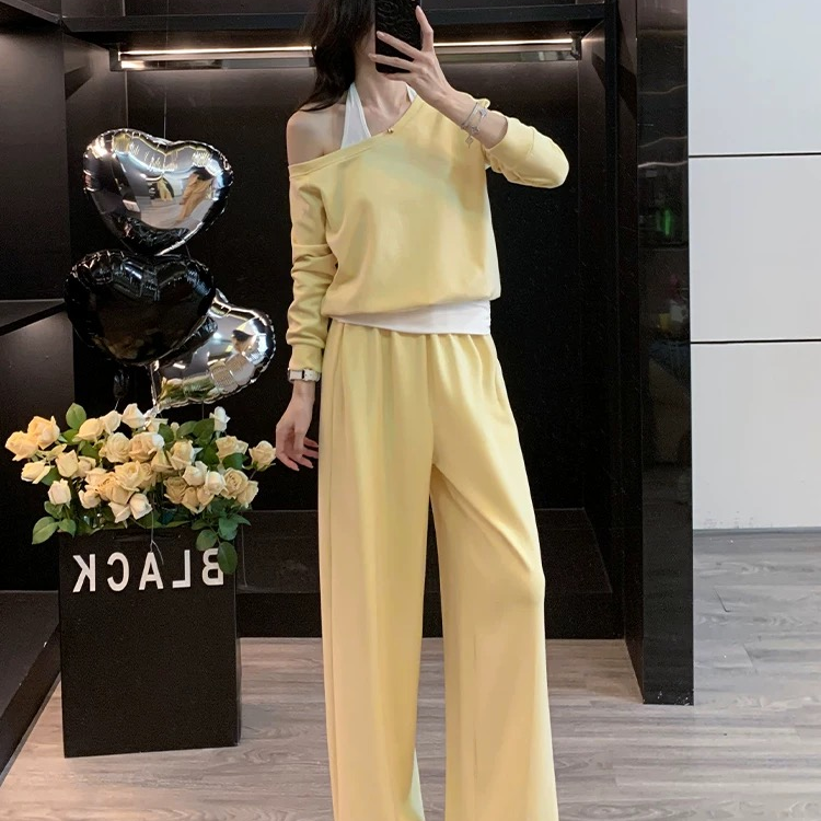 黄色减龄假两件露肩卫衣套装女秋时尚套装