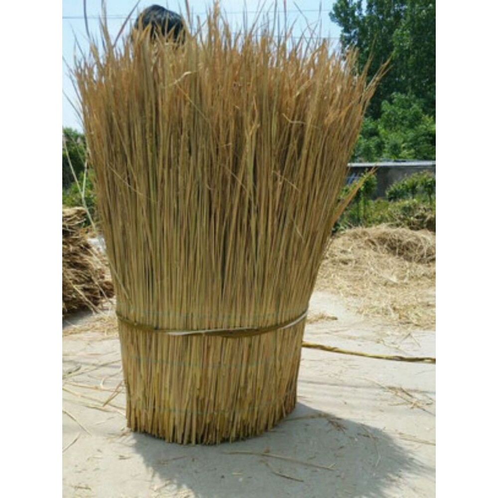 原始干稻草农家乐屋顶装饰帘子草编大棚保温防寒毡子草
