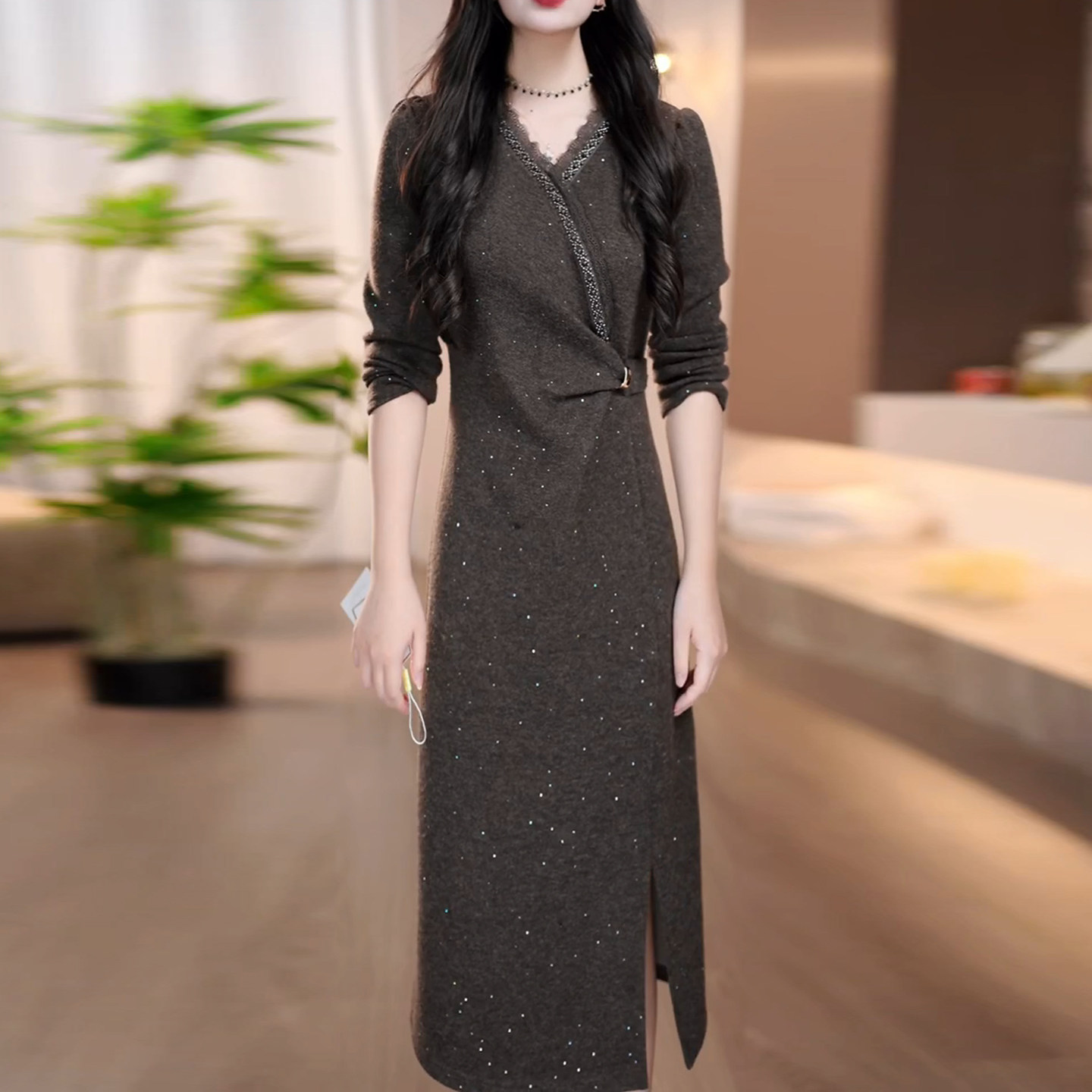 连衣裙2025新款女秋冬十三行爆款巨好看轻奢高级感加厚打底配大衣
