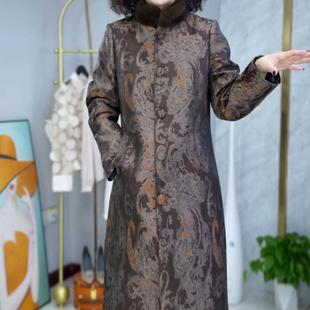 嘉兴平湖羽绒服女冬季2025新款今年流行爆款巨好看时尚保暖外套