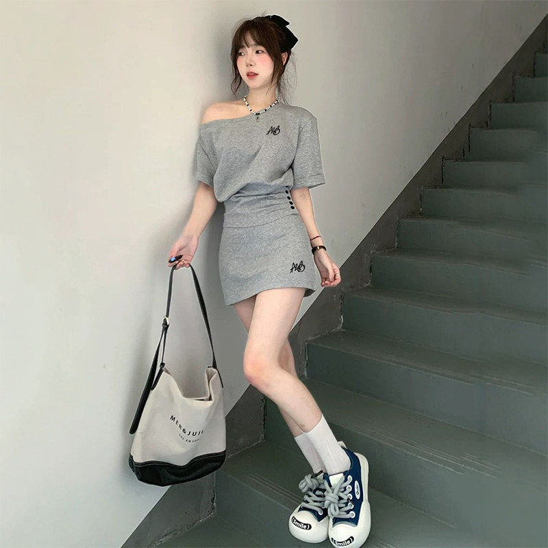 气质休闲运动套装女夏季学生韩版时尚宽松斜肩短袖短裙两件套显瘦