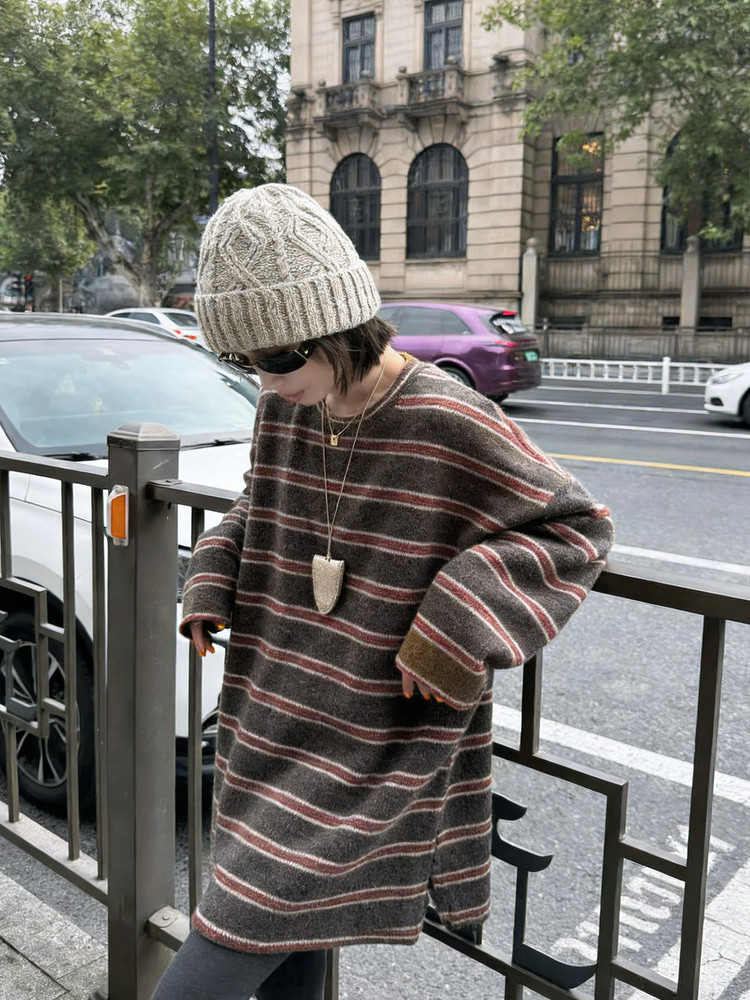 2025新款韩版时尚百搭圆领长袖针织衫女宽松显瘦打底毛衣上衣