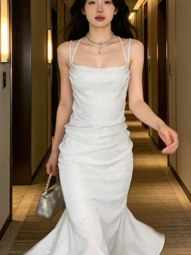 【Peach heart】露背吊带闪粉连衣裙性感包臀抹胸裙女·会掉闪粉