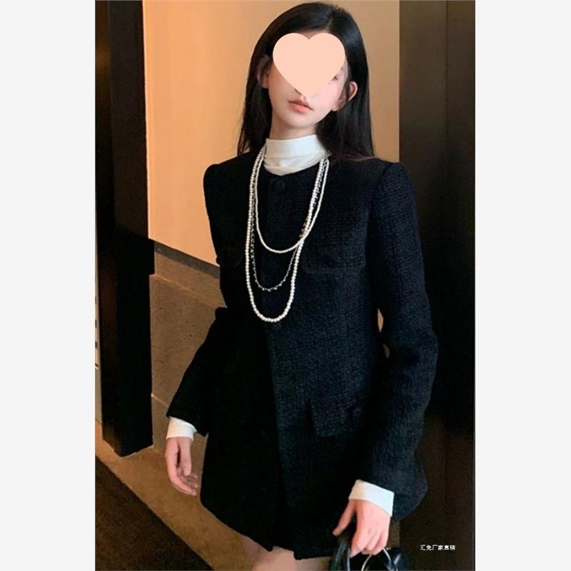 2025秋冬款千金感复古赫本风洋气短款外套女高腰半身裙小香风套装