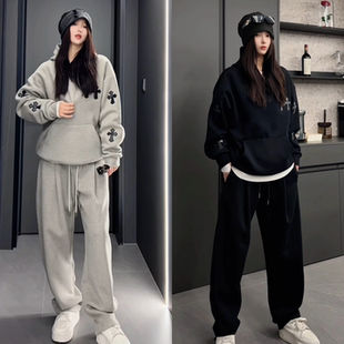 情侣款 直播间同款 套装 连帽卫衣弯刀卫裤 高街贴皮十字花加厚设计款