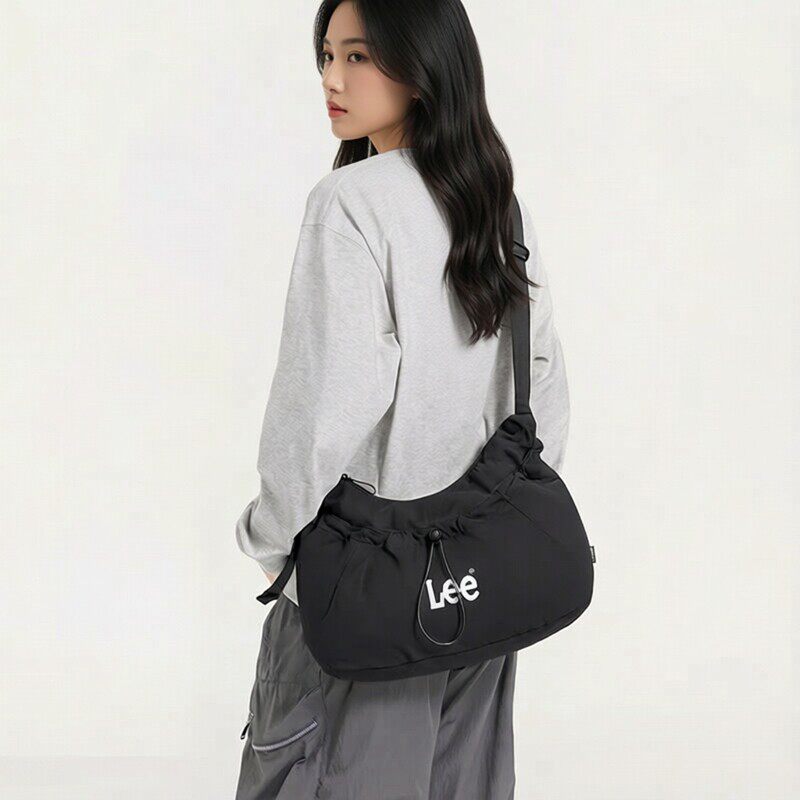 Lee潮流斜挎包大容量旅行泡芙包女2026新款云朵包休闲通勤单肩
