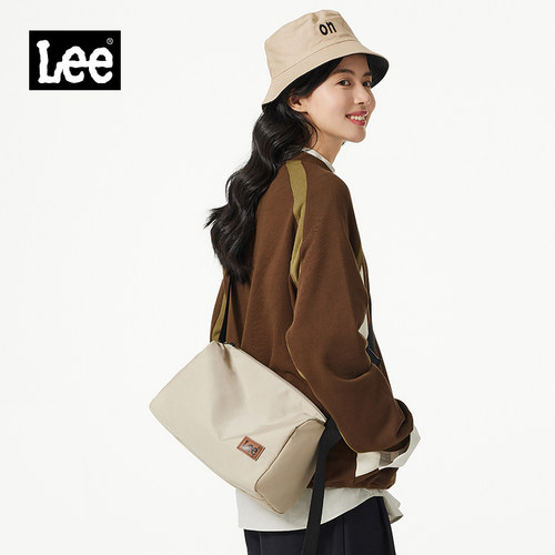 Lee街头潮流斜挎包女背包