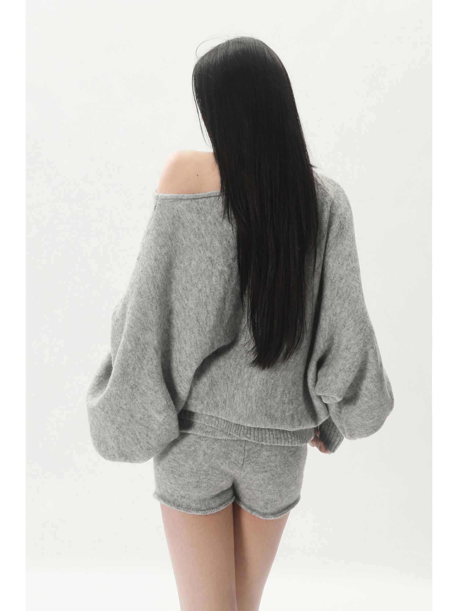 2025 Spring and Autumn Hot Girl Pure Desire Style Sexy Off-Shoulder Slimming High-Waisted Sweater + Solid Color Knitted Shorts Set for Women Trendy