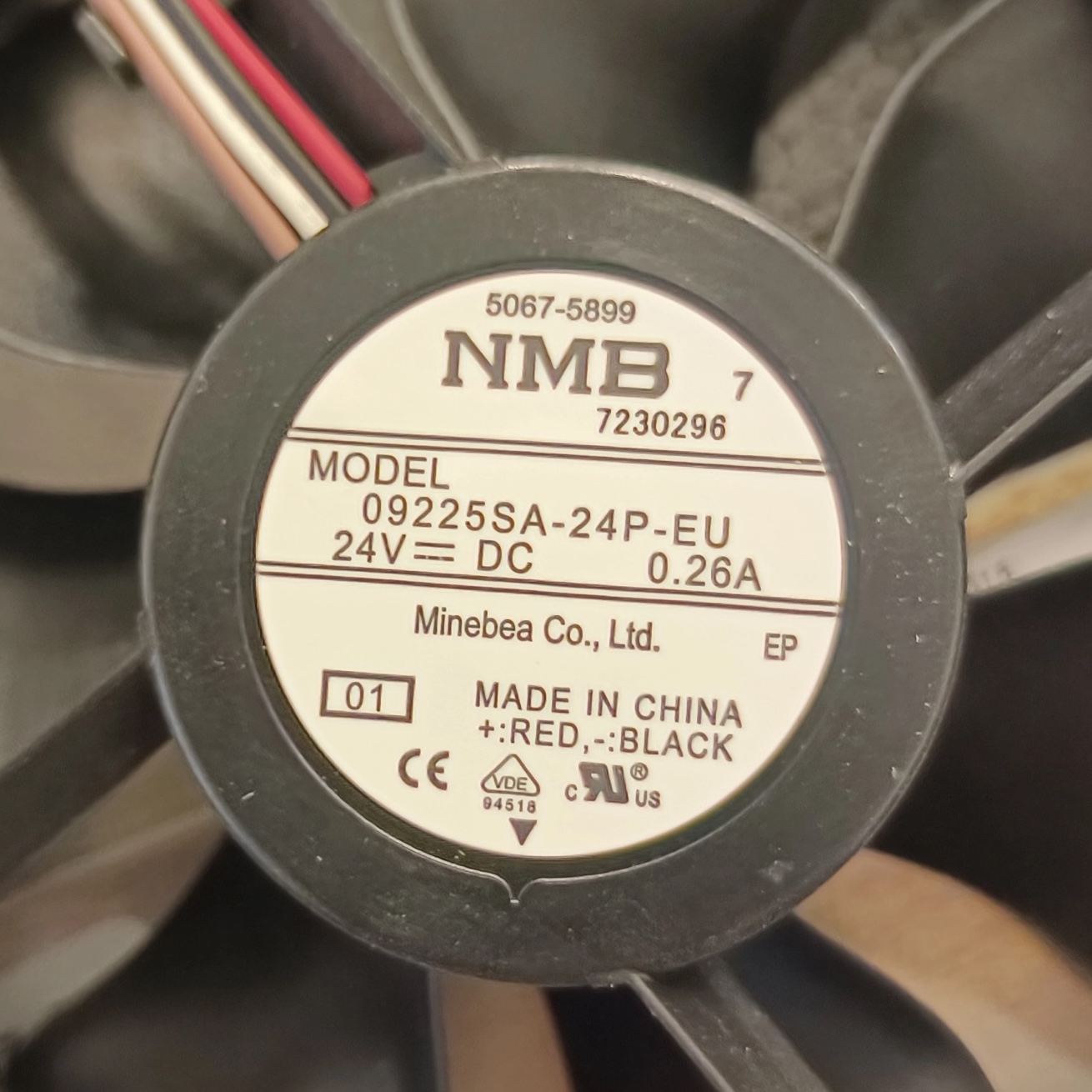 NMB 09225SA-24P-EU DC24V 0.26A 散热风扇 4线风扇 90*90*25MM