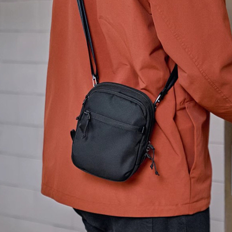 日本品质25新款斜跨手机包旅行防水胸包护照小包夹挎包胸包简约纯,箱包皮具/热销女包/男包,男士包袋,淘宝优惠券,粉丝福利购,淘宝优惠卷