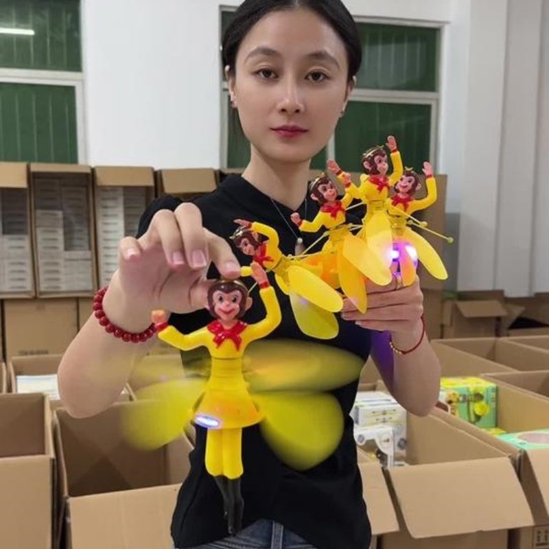 手感应悬浮玩具飞机玩具男女孩感应飞行器直升机儿童玩具摆摊