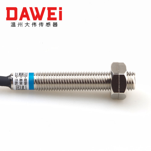 M8红外线感应光电开关E3HT-DS3E1铜管漫反射式传感器NPN常开C1