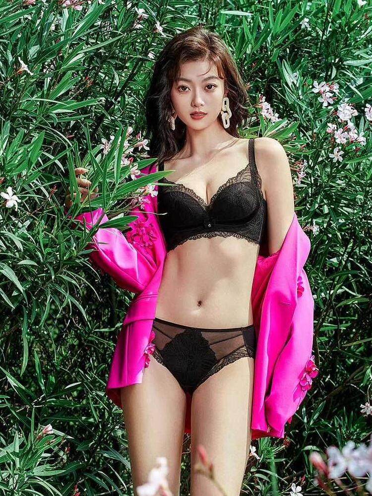 西维娅蚕丝内衣线下同款