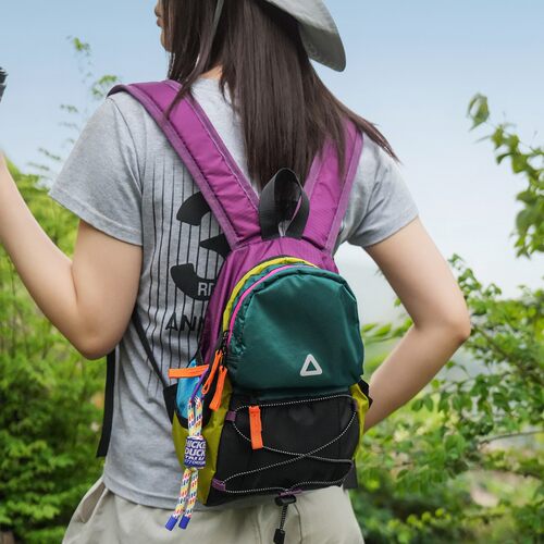 城市趣野清冽调性拼色双肩包情侣款日常通勤短途出游多隔层背包新